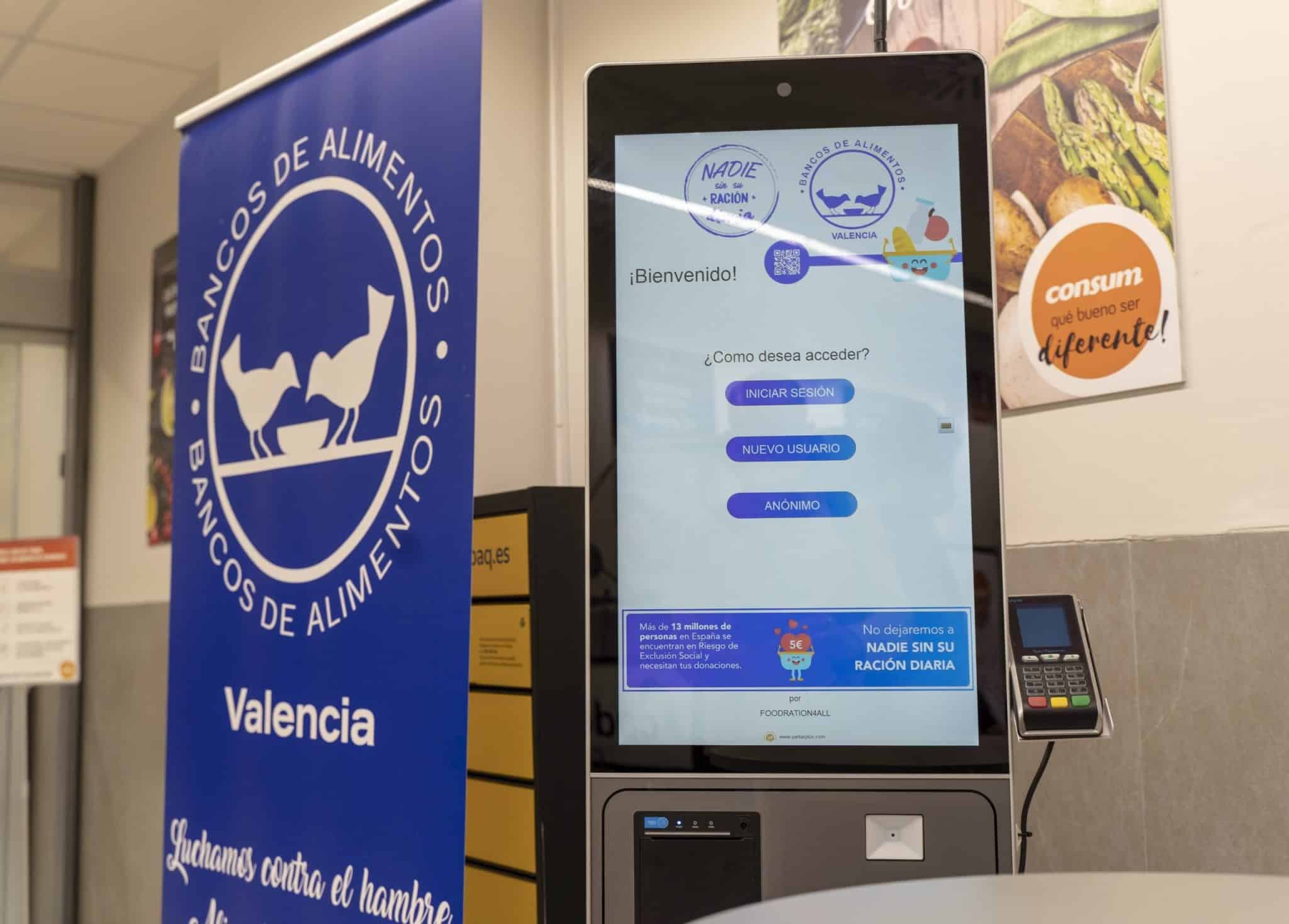 Reparto de ayuda alimentaria en los inicios de Naria